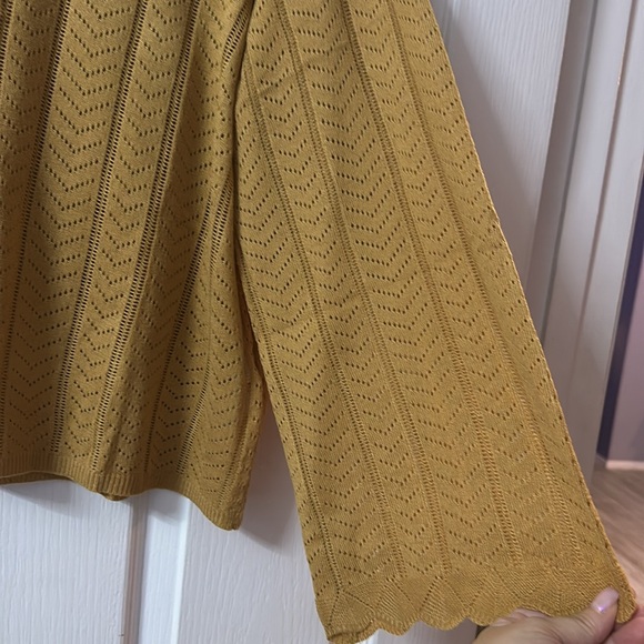 NWT Adrianna Papell Pointelle Bell Sleeve Knit Top - Picture 4 of 9